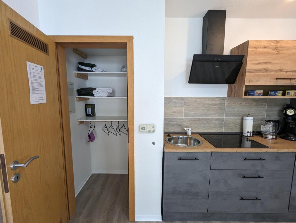 K-Town Green Studio Apartment Kaiserslautern Exteriör bild
